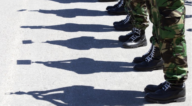 Militares dizem que 12 mil cônjuges correm risco de perder assistência médica