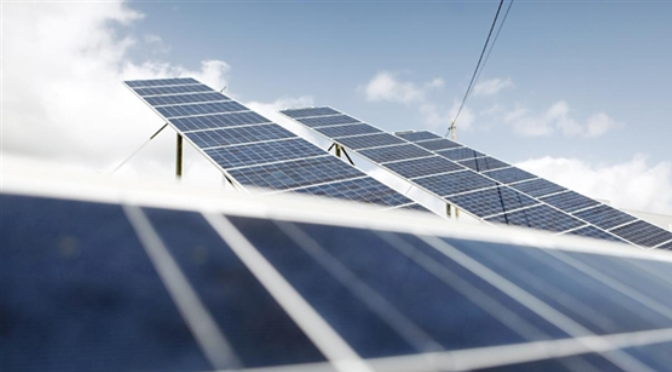 Projectos para aproveitar energia solar e das ondas em Portugal ganham fundos europeus