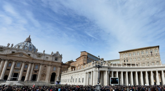 Sem-abrigo sepultado em cemitério exclusivo no Vaticano