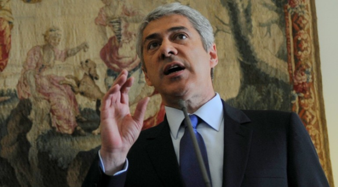 Ex-professor de Sócrates constituído arguido