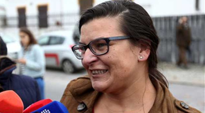 Ex-mulher de Sócrates tenta retratar-se por insultos a Procuradora Geral da República