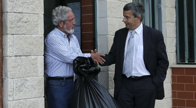 Presidente Isaltino Morais sai da cadeia e abre a porta a regresso à política