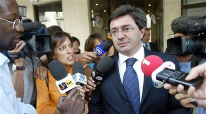 Vice-presidente da Câmara do Porto Paulo Morais está na corrida a Belém e dispara contra o regime político de Passos e Sócrates