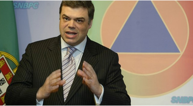 Ascenso Simões vai ser o homem no terreno para levar António Costa a São Bento