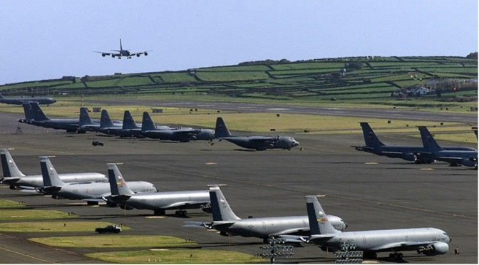 EUA aprovam orçamento que suspende provisoriamente redução na base das Lajes