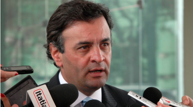 Aécio Neves afirma que o Brasil tem uma Presidente sitiada e que o PT é uma organização criminosa