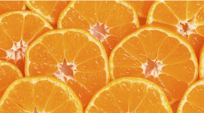 Segundo especialistas as laranjas favorecem a absorção de cálcio
