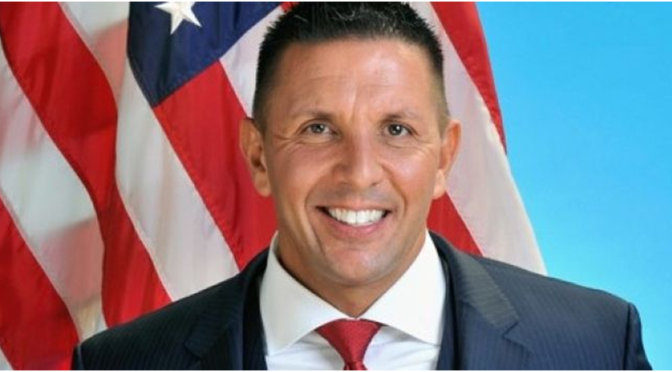 Filho de imigrantes brasileiros candidata-se a Presidente dos Estados Unidos