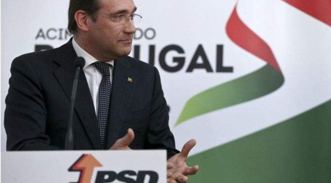 Passos Coelho diz que a estratégia de crescimento de médio prazo se mostra demasiado modesta