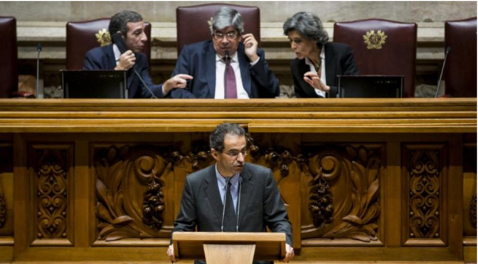 Ministro do Superior não quer doutoramentos nos politécnicos