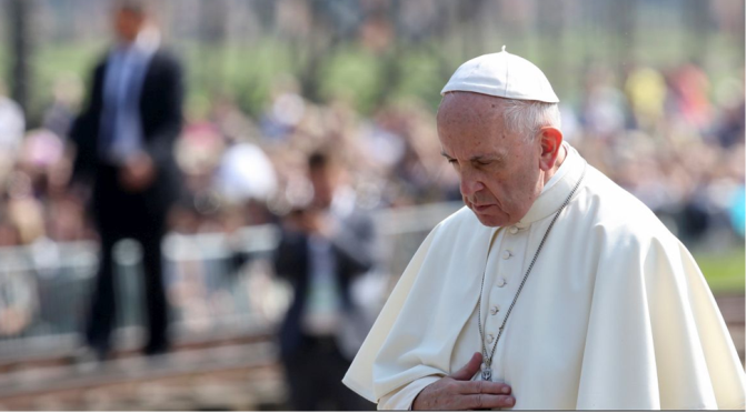 Silêncio e oração na visita do Papa Francisco a Auschwitz