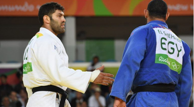 Comité Olímpico Egípcio critica judoca que recusou apertar a mão a adversário israelita