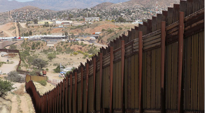 Construção do muro com o México abre guerra de Trump à imigração ilegal e aos criminosos que cruzam a fronteira