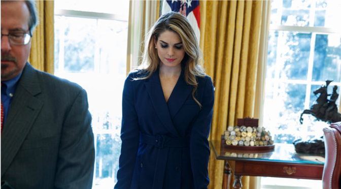 Directora de comunicação de Donald Trump optou por demitir-se depois de admitir que mentiu