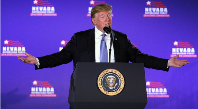 O presidente Trump defende a deportação imediata dos imigrantes ilegais sem irem a audição por juiz