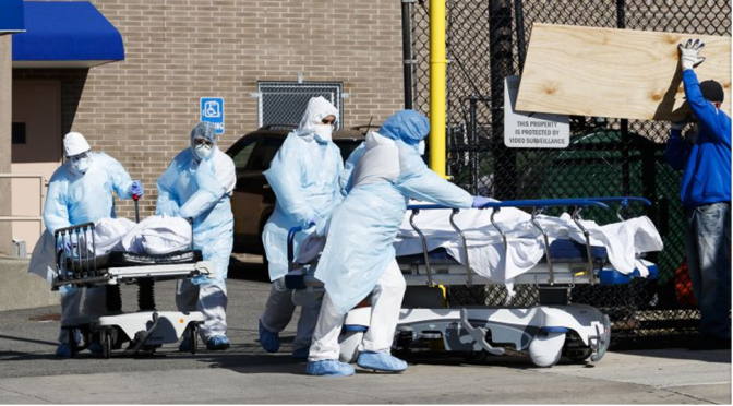 Nova Iorque regista recorde de mortes nos Estados Unidos mas dizem as autoridades de saúde que a situação está a ficar estabilizada