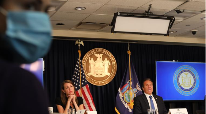 New York aprova apoios a conceder às famílias dos que morreram na linha da frente do combate à covid-19