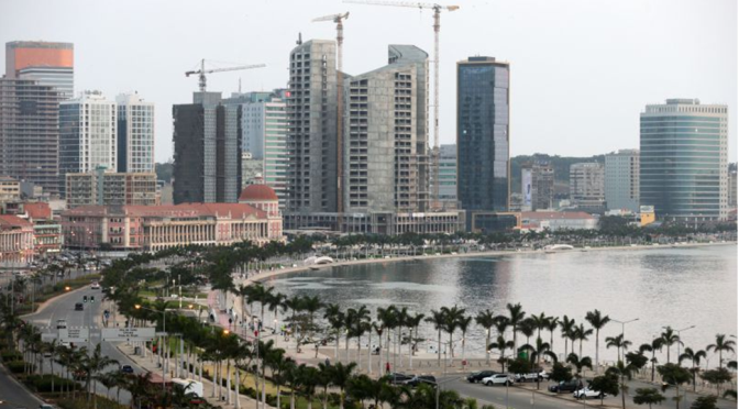 Empresas angolanas mais confiantes, apesar de setor da construção continuar desfavorável