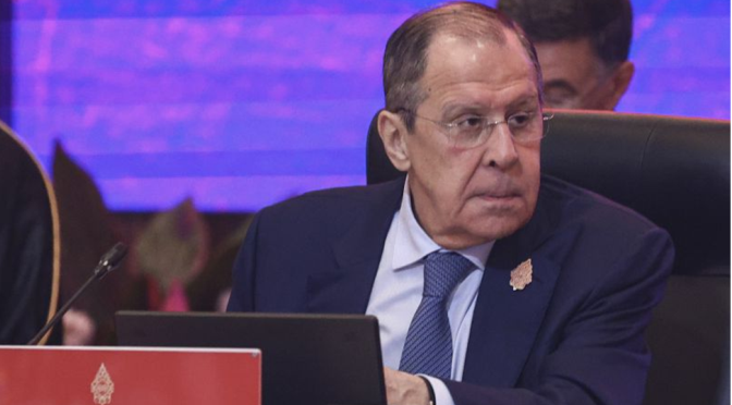 MNE russo afirma que os objetivos militares de Moscovo vão além do leste ucraniano