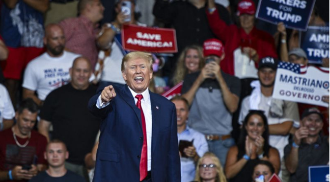 Durante comício na Pensilvânia, Donald Trump acusa Biden de ser um dos “inimigos do Estado”