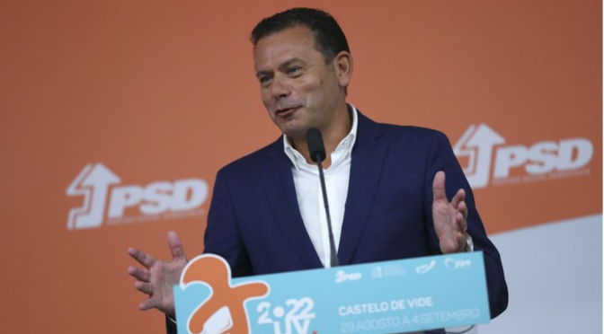 Líder do PSD acusa António Costa de “matar o próximo ministro da Saúde”