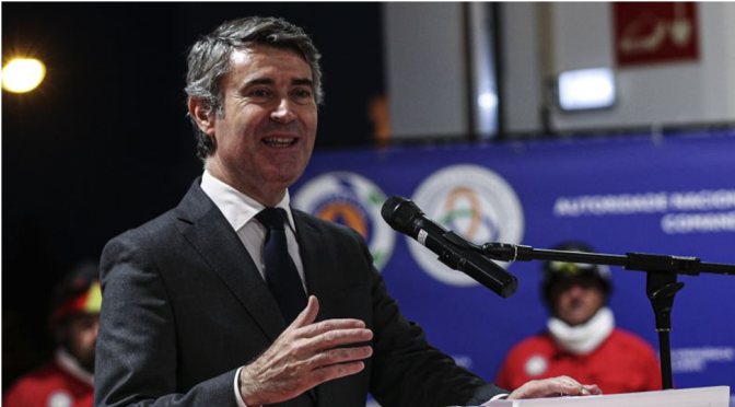 O Governo diz que está comprometido com causas de jovens ativistas, mas faz questão de lembrar que os direitos fundamentais têm de ser respeitados