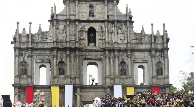 Quase 2 milhões de pessoas cruzaram as fronteiras de Macau nos feriados do Ano Novo